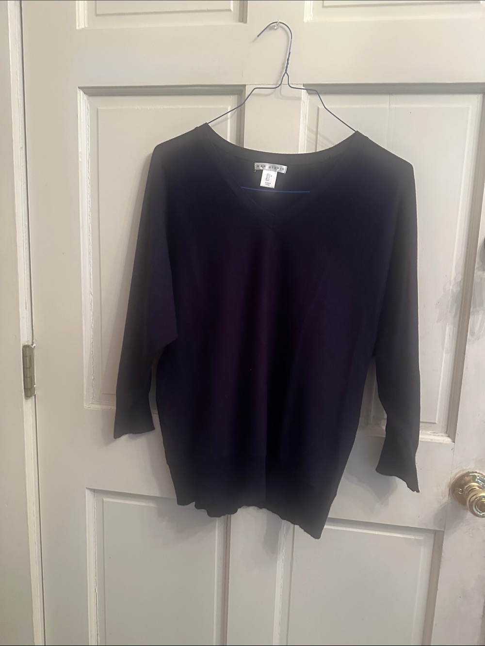 Max Studio Black V-Neck Lightweight Sweater
